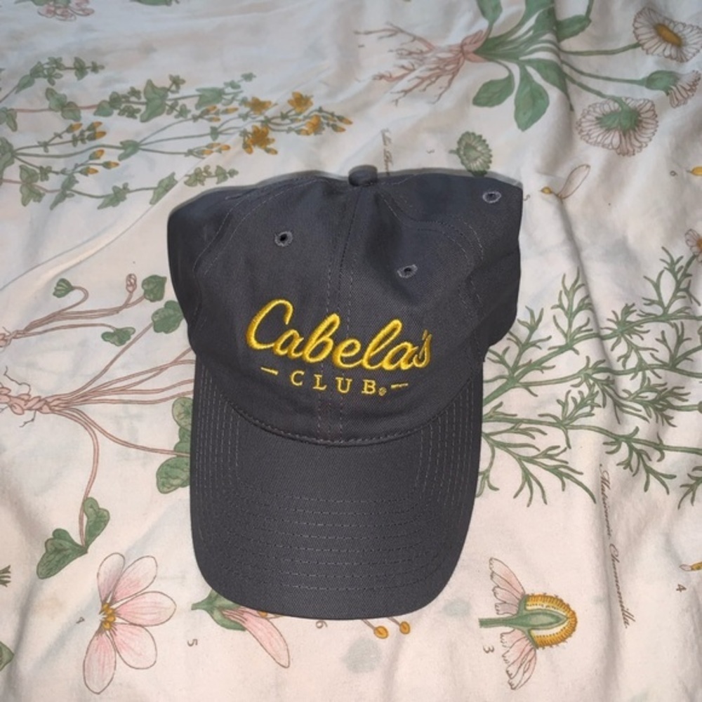 Cabelas hat